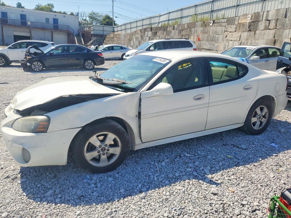 2006 PONTIAC GRAND PRIX - Търг №67234396