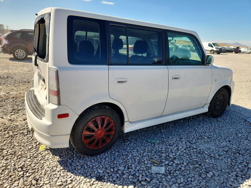 Photo 3 from auction – 2006 SCION XB with VIN JTLKT324264118851