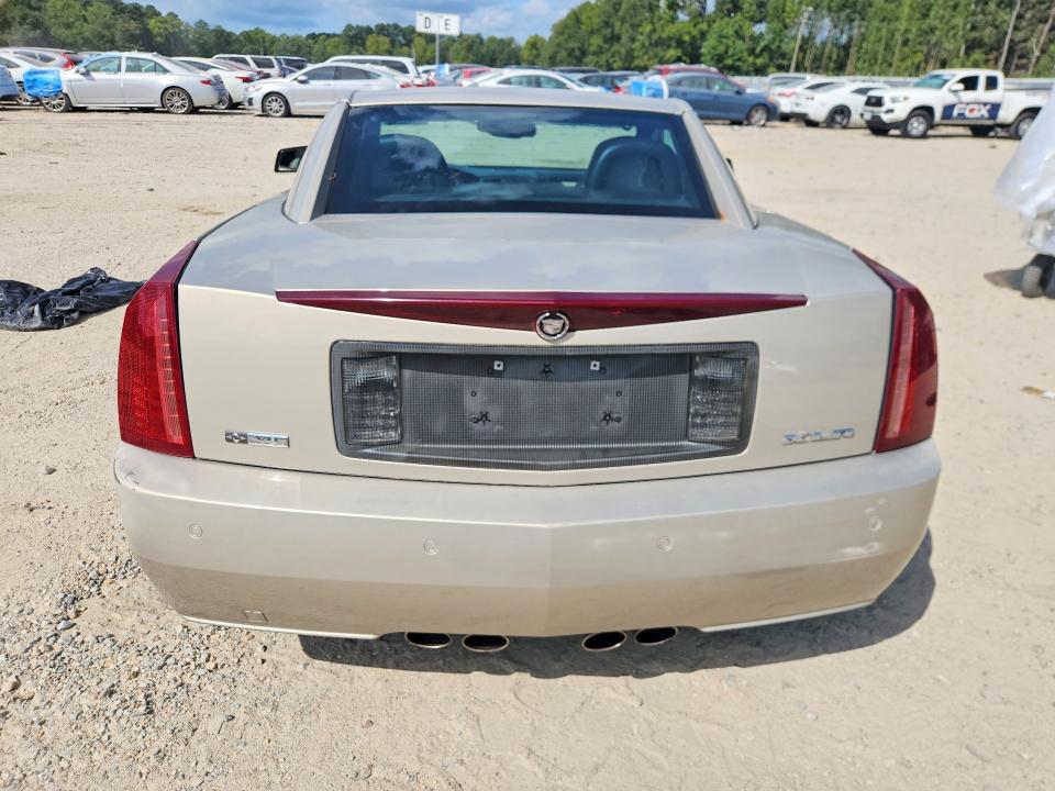 Zdjęcie 6 z aukcji – 2006 CADILLAC XLR z VIN 1G6YV36AX65600495
