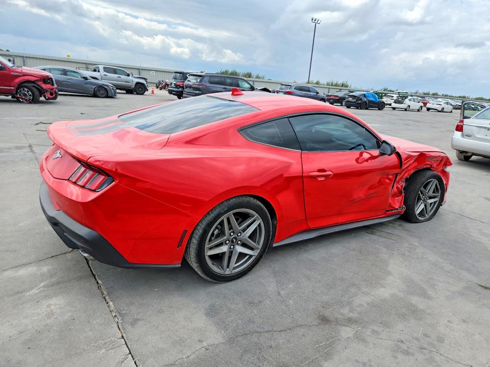 Снимка 3 от търг – 2026 FORD MUSTANG с VIN 1FA6P8TH1T5116665