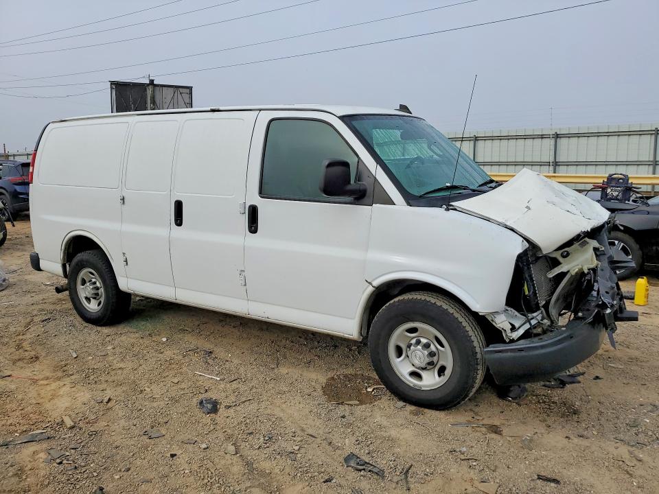 Снимка 4 от търг – 2016 CHEVROLET EXPRESS G2500 с VIN 1GCWGAFF9G1149163