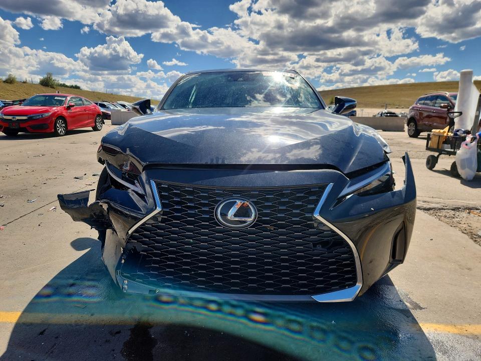 صورة رقم 5 من المزاد - 2022 LEXUS IS مع VIN JTHD81F26N5048491