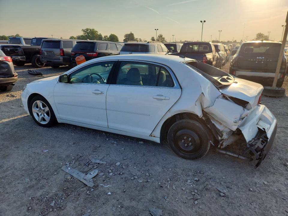 Photo 2 from auction – 2011 CHEVROLET MALIBU with VIN 1G1ZA5EU2BF352986