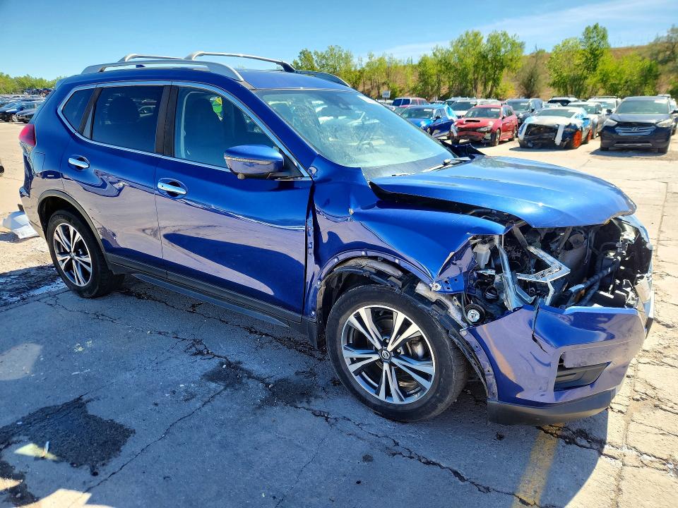 Photo 4 from auction – 2019 NISSAN ROGUE with VIN 5N1AT2MV1KC717095