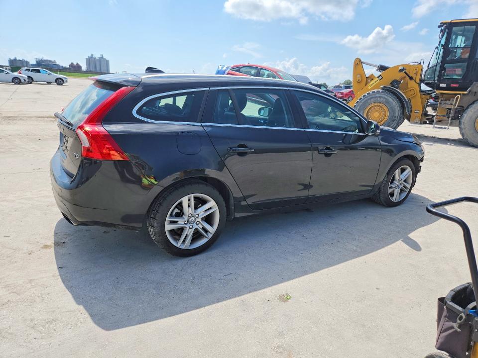 Zdjęcie 3 z aukcji – 2015 VOLVO V60 z VIN YV140MEC4F1195206
