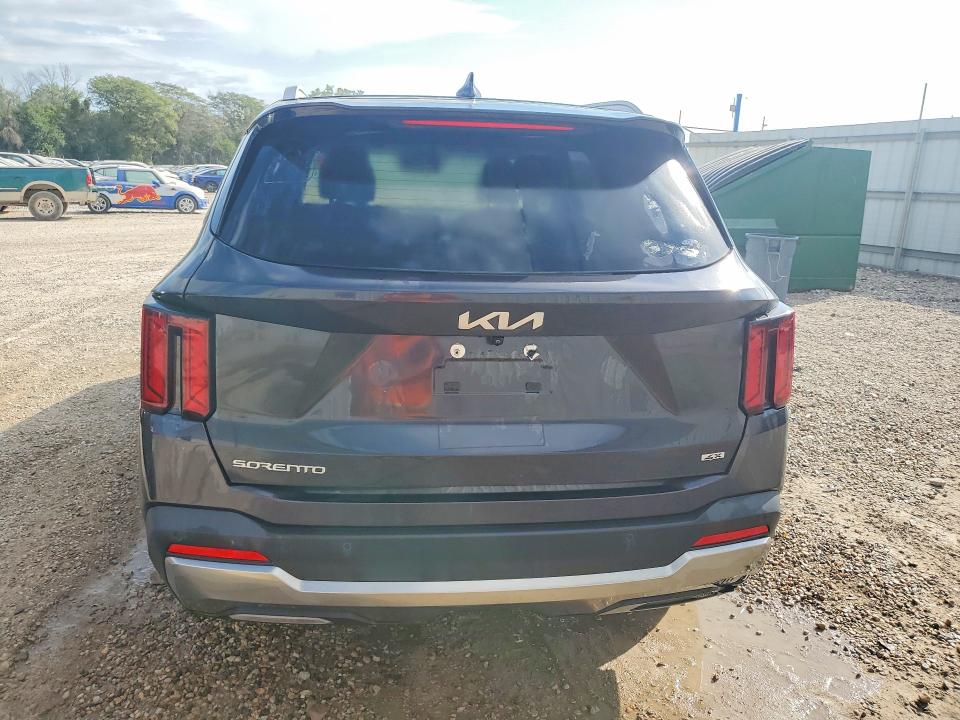 Photo 6 from auction – 2025 KIA SORENTO with VIN 5XYRHDJF1SG366072