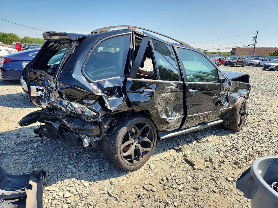Photo 3 from auction – 2005 BMW X5 with VIN 5UXFA13515LB09711