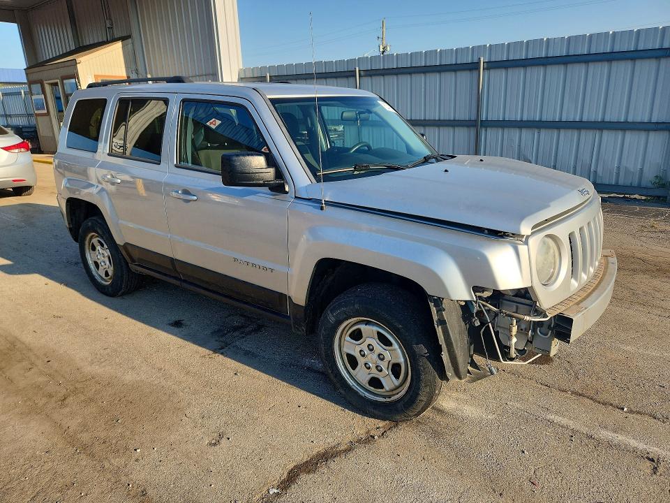 Photo 4 from auction – 2014 JEEP PATRIOT with VIN 1C4NJRBB3ED533790