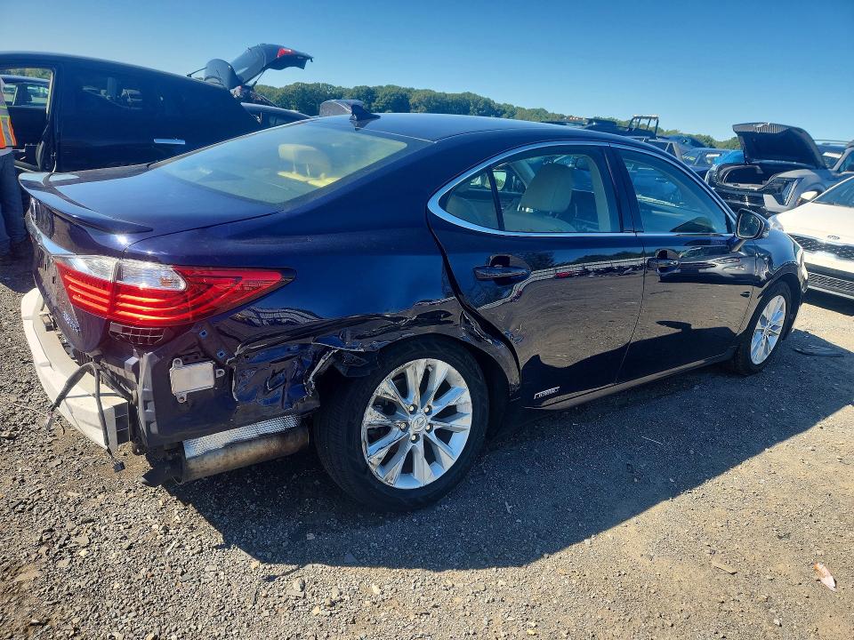 Фото 3 с аукциона – 2014 LEXUS ES с VIN JTHBW1GGXE2068140