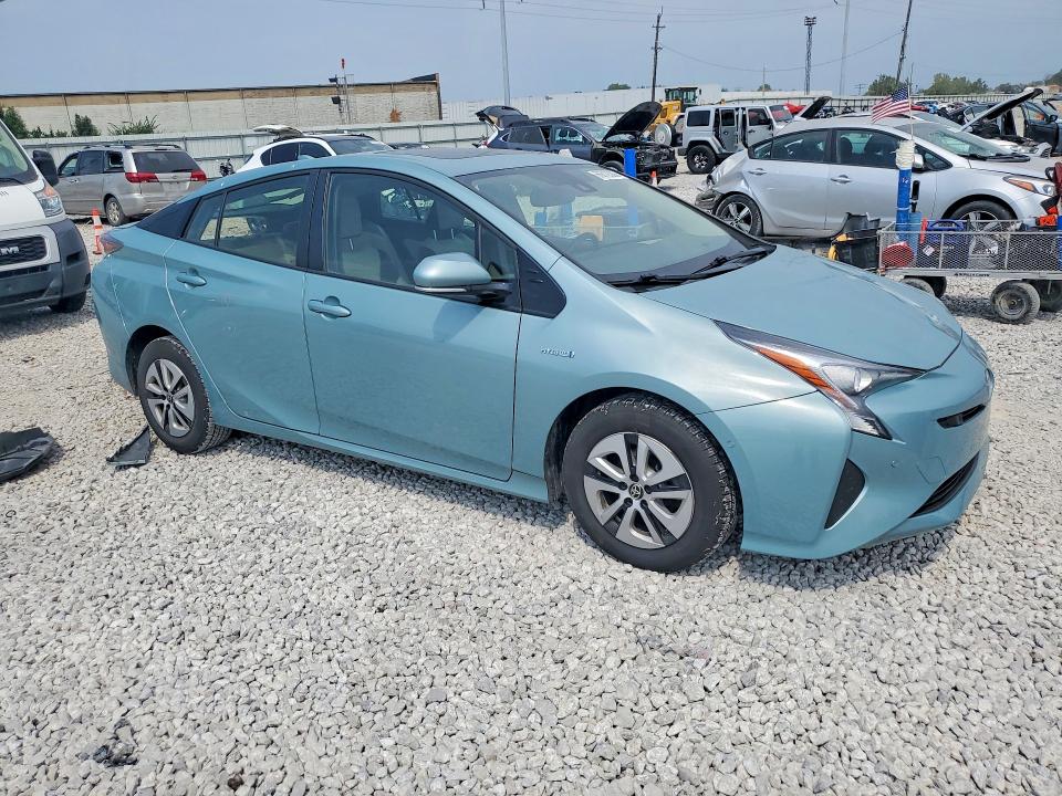 Photo 4 from auction – 2017 TOYOTA PRIUS with VIN JTDKARFU2H3054169