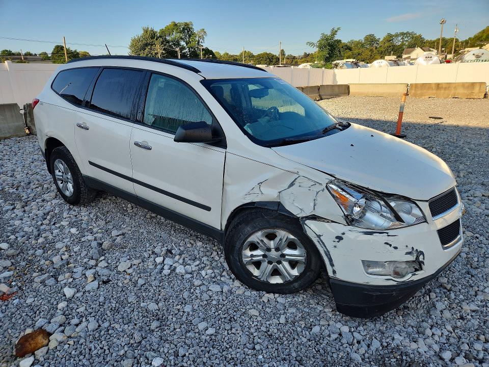 Foto 4 de la subasta – 2011 CHEVROLET TRAVERSE con VIN 1GNKRFED3BJ411586