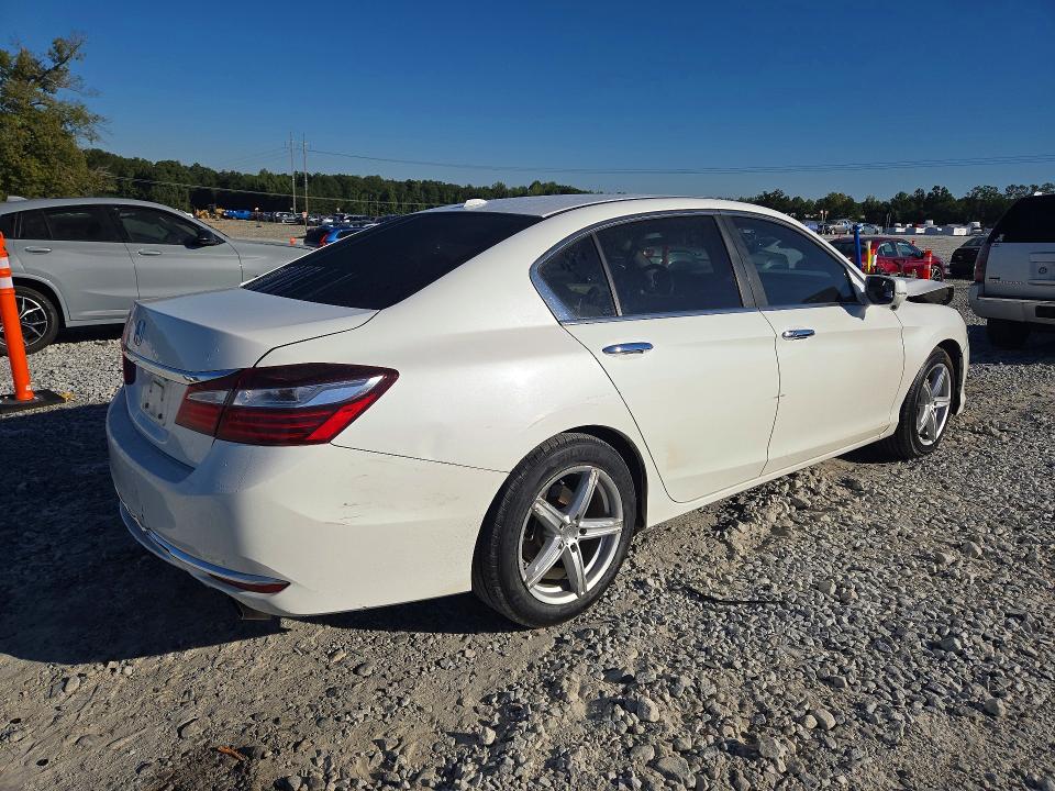 Снимка 3 от търг – 2016 HONDA ACCORD с VIN 1HGCR2F74GA111188