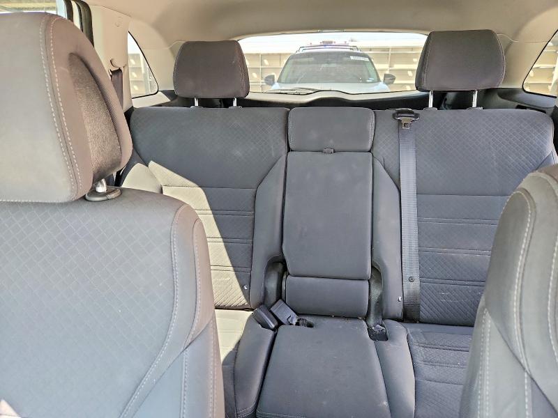 Photo 10 from auction – 2016 KIA SORENTO with VIN 5XYPG4A31GG010728