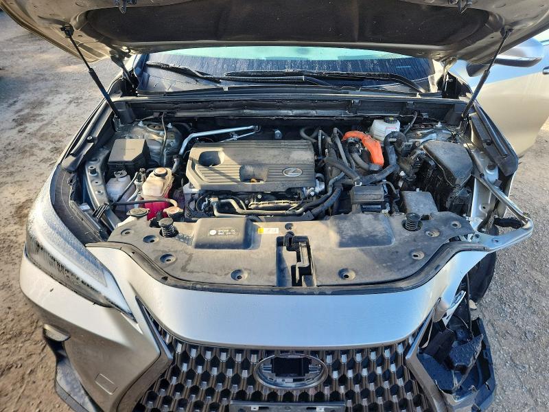 Снимка 12 от търг – 2024 LEXUS NX с VIN 2T2GKCEZXRC023379