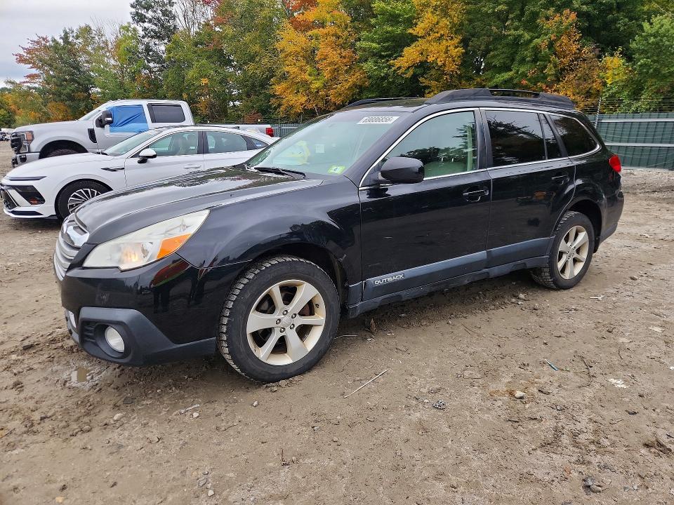 SUBARU OUTBACK 2013 z numerem VIN 4S4BRBCCXD1213100 - Zdjęcie z aukcji