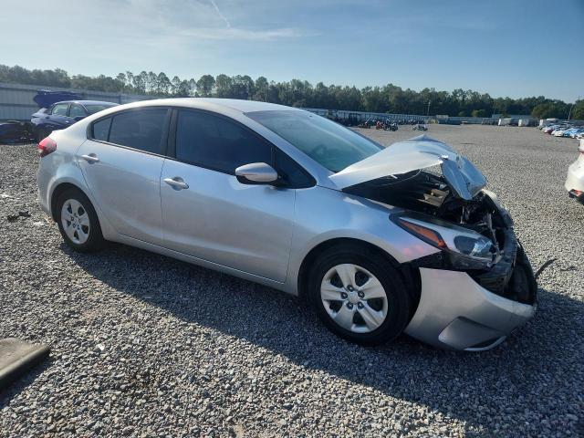 Снимка 4 от търг – 2017 KIA FORTE с VIN 3KPFK4A79HE020614