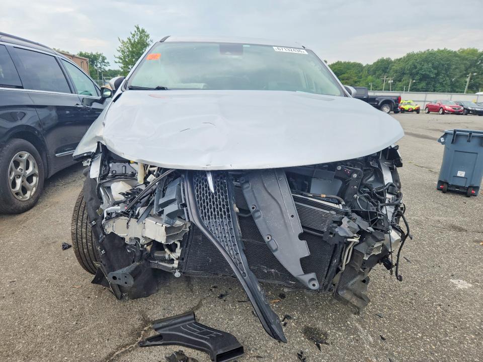 Photo 5 from auction – 2023 CHRYSLER VOYAGER with VIN 2C4RC1CG2PR551866