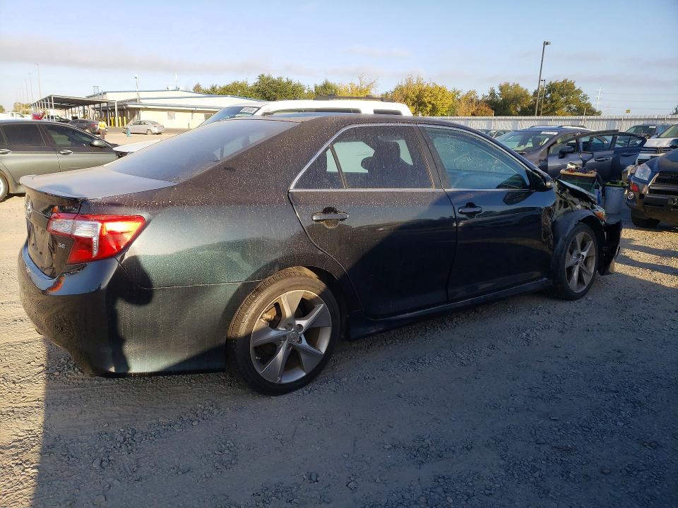 Photo 3 from auction – 2012 TOYOTA CAMRY with VIN 4T1BK1FKXCU013848