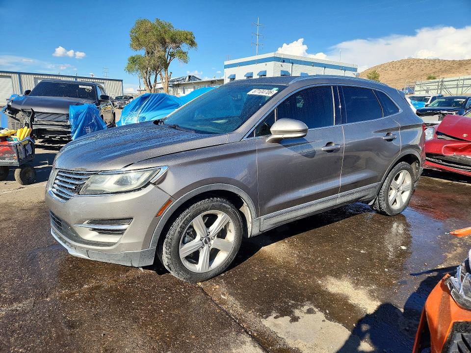 LINCOLN MKC 2017 with VIN 5LMCJ1C94HUL16847 - Photo from auction