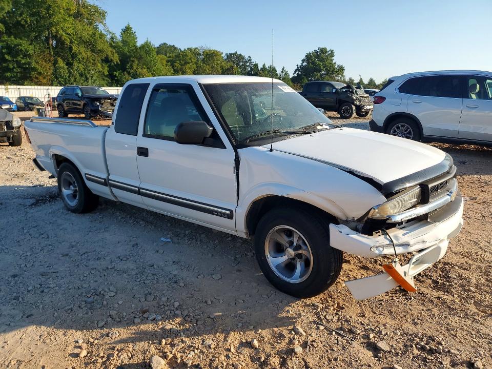 Photo 4 from auction – 2001 CHEVROLET S TRUCK with VIN 1GCCS195418150451