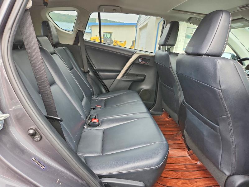 Снимка 11 от търг – 2013 TOYOTA RAV4 с VIN 2T3DFREV4DW040933