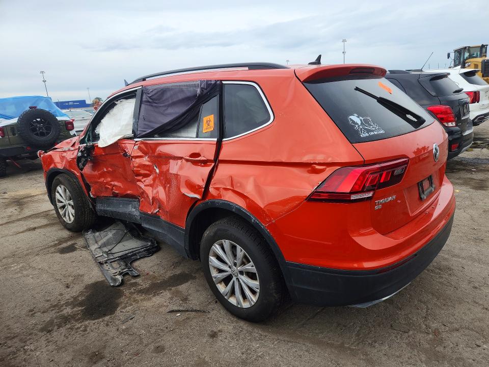 Снимка 2 от търг – 2019 VOLKSWAGEN TIGUAN с VIN 3VV2B7AX8KM108553