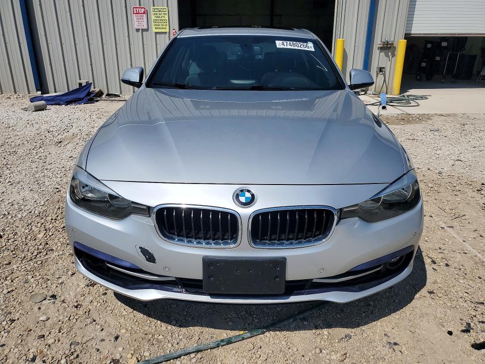 Zdjęcie 5 z aukcji – 2017 BMW 330 z VIN WBA8B9G50HNU49127