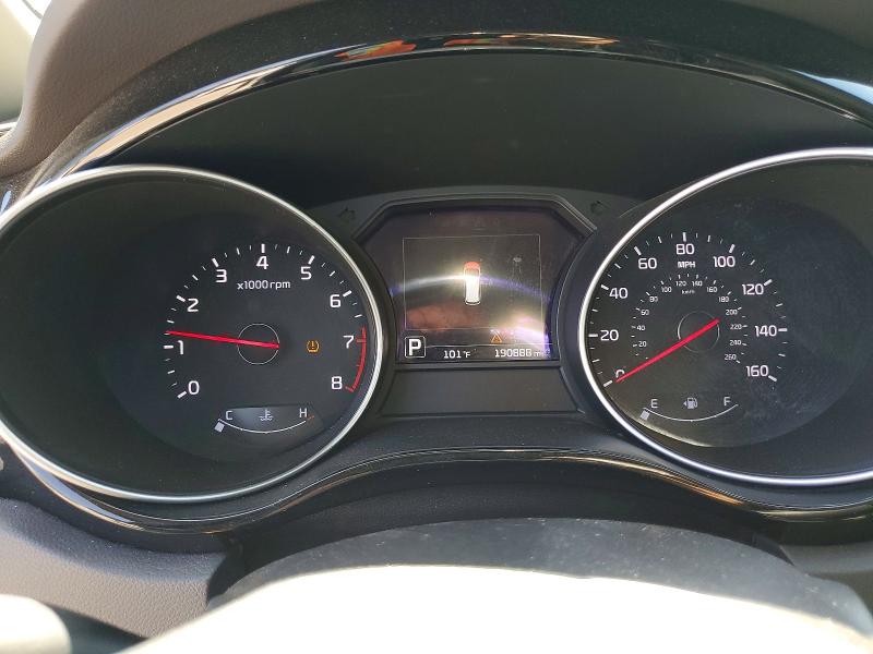 Photo 9 from auction – 2015 KIA SEDONA with VIN KNDMC5C10F6045133