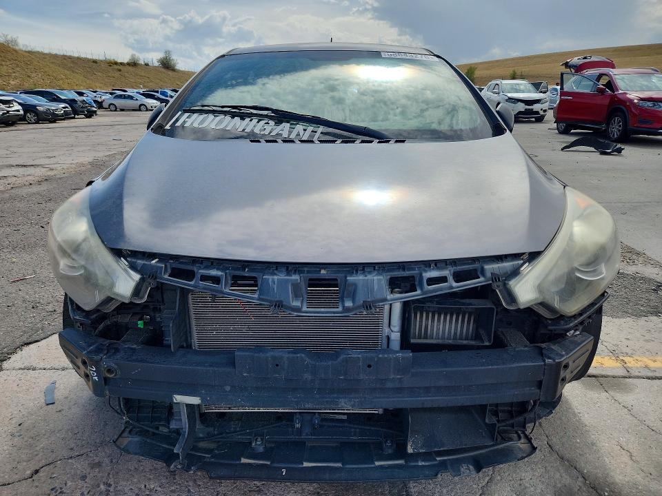 Photo 5 from auction – 2016 KIA FORTE5 with VIN KNAFZ5A35G5634100