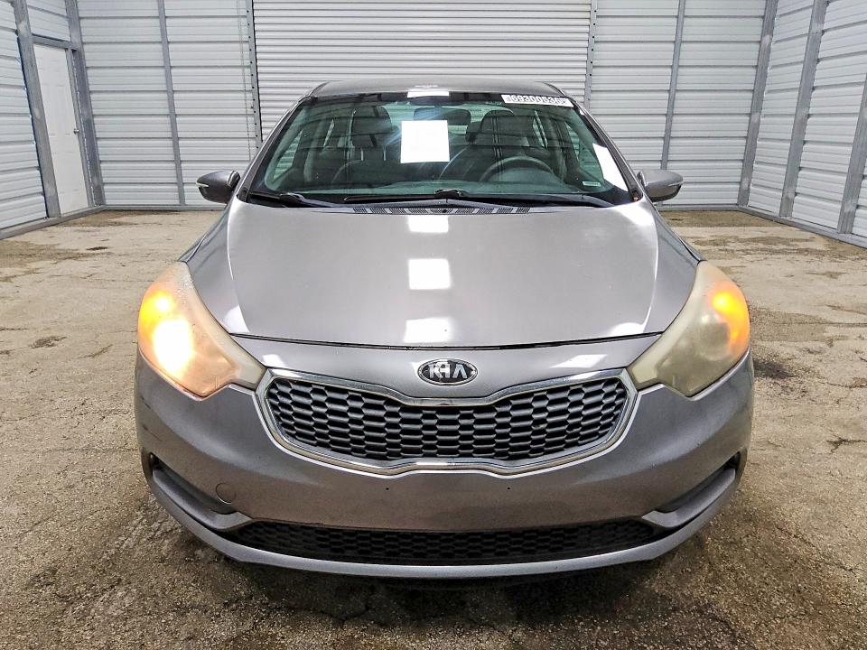 Foto 5 de la subasta – 2016 KIA FORTE con VIN KNAFX4A60G5581316