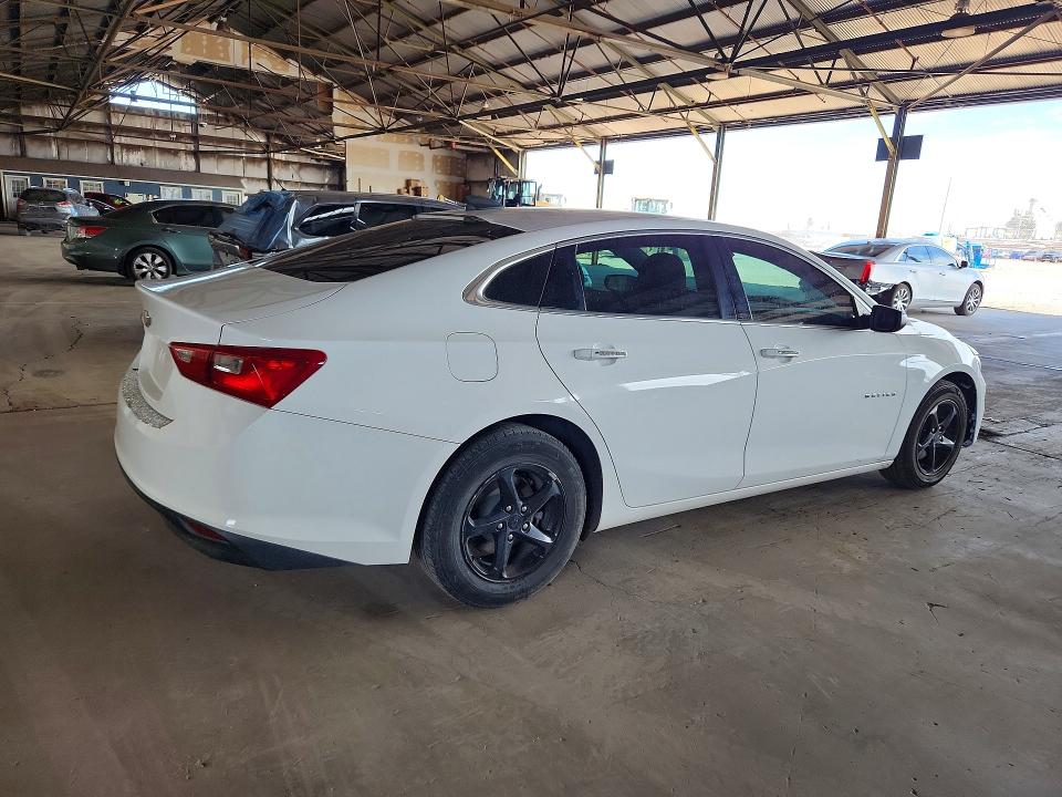 Photo 3 from auction – 2018 CHEVROLET MALIBU with VIN 1G1ZB5ST1JF201709