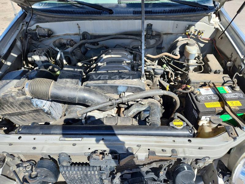 Photo 12 from auction – 2002 TOYOTA SEQUOIA with VIN 5TDBT48A82S127499