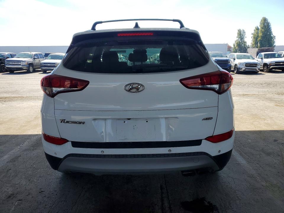 صورة رقم 6 من المزاد - 2018 HYUNDAI TUCSON مع VIN KM8J3CA24JU742937
