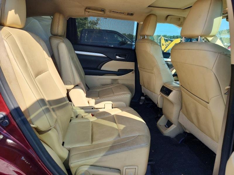 Photo 11 from auction – 2017 TOYOTA HIGHLANDER with VIN 5TDKZRFH8HS202142