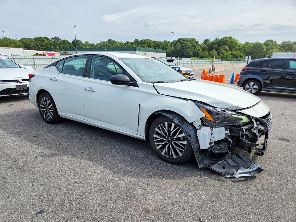 Photo 4 from auction – 2025 NISSAN ALTIMA with VIN 1N4BL4DV7SN356373