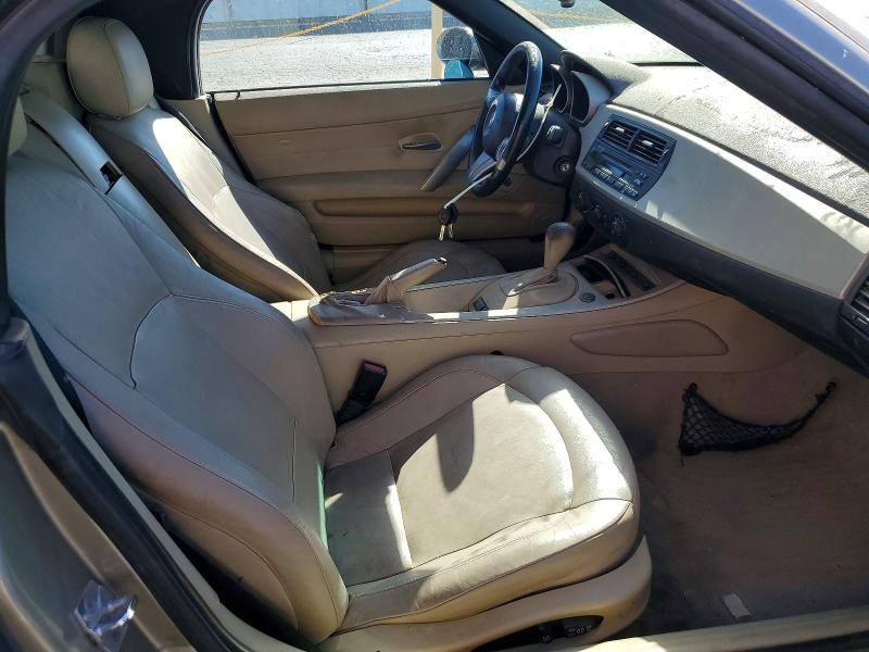 Photo 10 from auction – 2005 BMW Z4 with VIN 4USBT33585LS54774