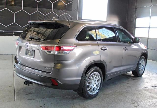 Zdjęcie 3 z aukcji – 2016 TOYOTA HIGHLANDER z VIN 5TDJKRFH2GS343139
