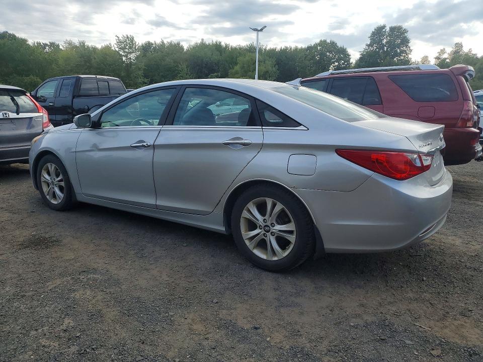 صورة رقم 2 من المزاد - 2011 HYUNDAI SONATA مع VIN 5NPEC4AC7BH148505