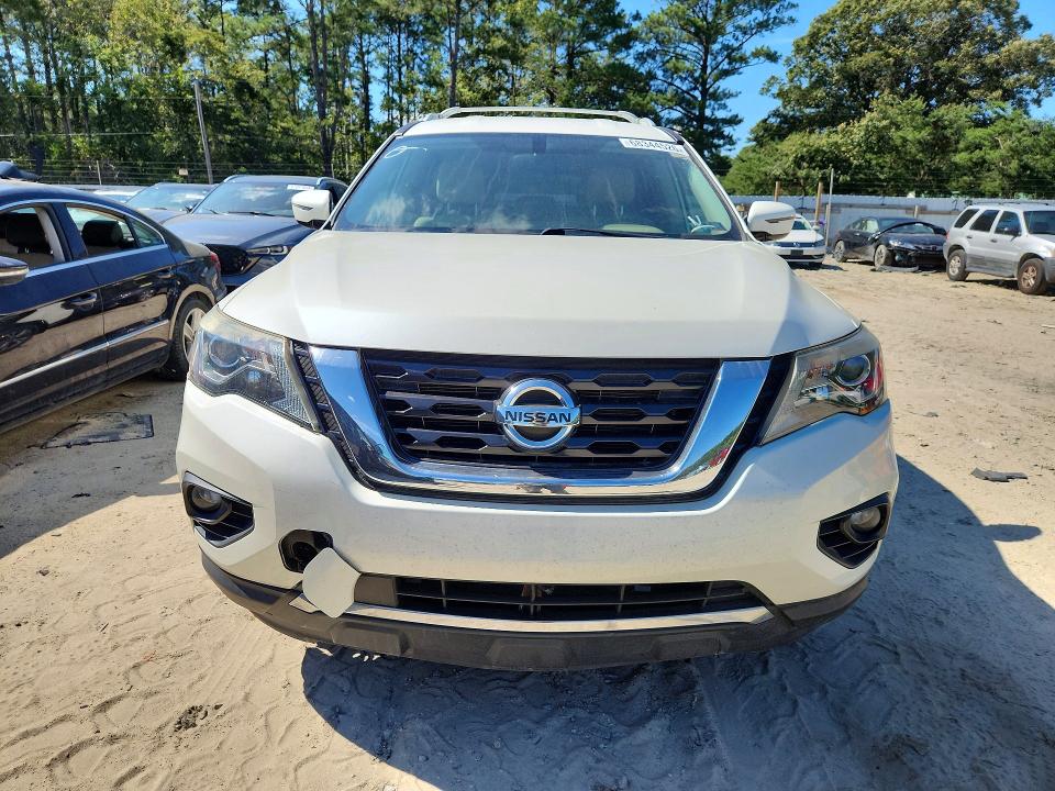 Photo 5 from auction – 2017 NISSAN PATHFINDER with VIN 5N1DR2MMXHC632719