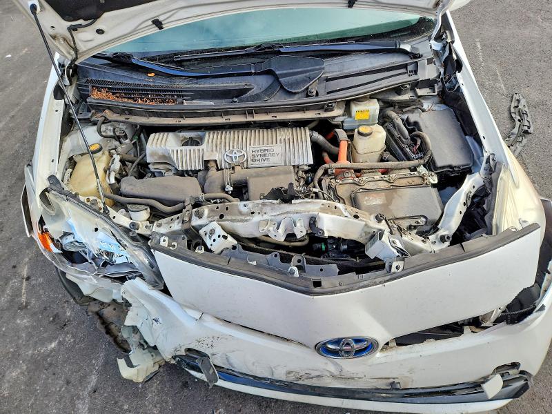 Photo 11 from auction – 2013 TOYOTA PRIUS with VIN JTDKN3DU5D5576622