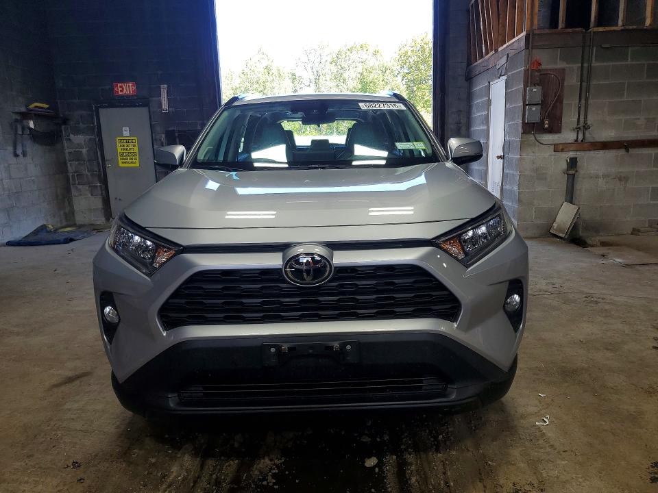 Photo 5 from auction – 2021 TOYOTA RAV4 with VIN 2T3A1RFV0MC228222