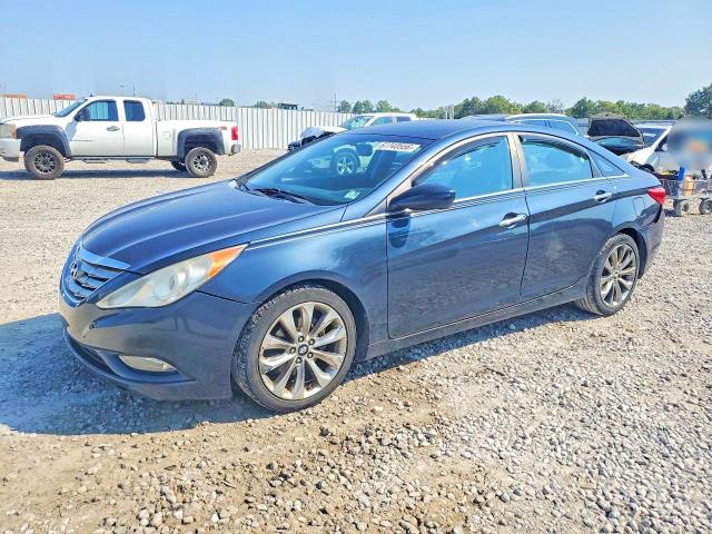 HYUNDAI SONATA 2011 with VIN 5NPEC4AC5BH036527 - Photo from auction