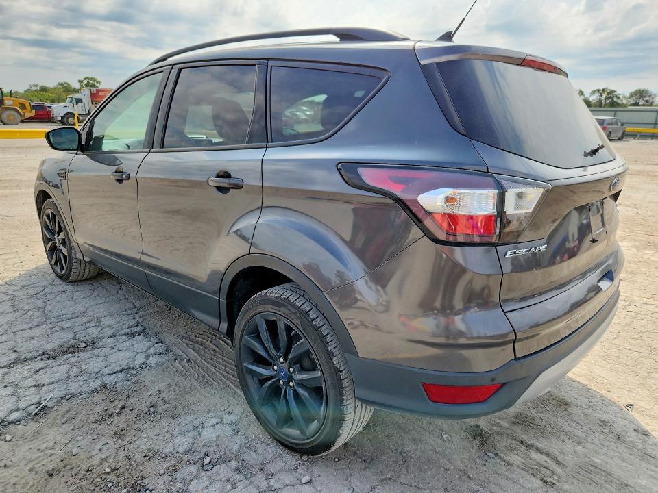 Снимка 2 от търг – 2018 FORD ESCAPE с VIN 1FMCU9GD6JUC87204