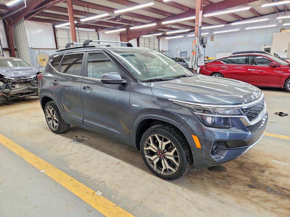 Foto 4 de la subasta – 2021 KIA SELTOS con VIN KNDEUCA26M7088111