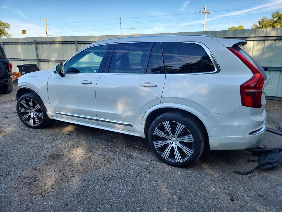 Снимка 2 от търг – 2022 VOLVO XC90 с VIN YV4A221L1N1828527