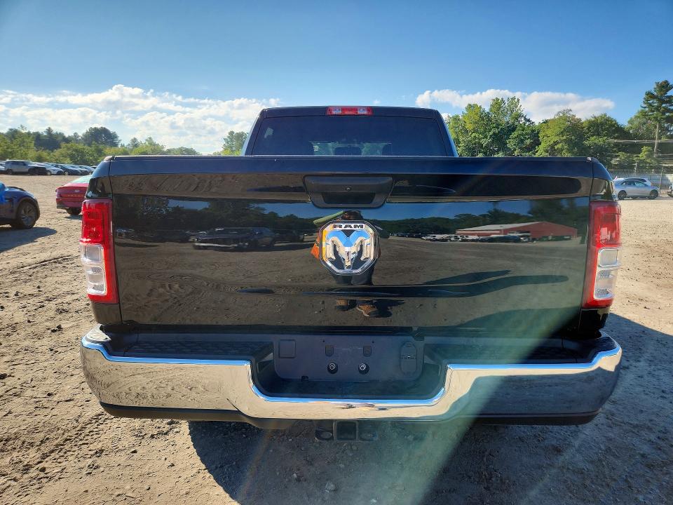 Foto 6 de la subasta – 2024 RAM 2500 con VIN 3C6UR5CL1RG327663