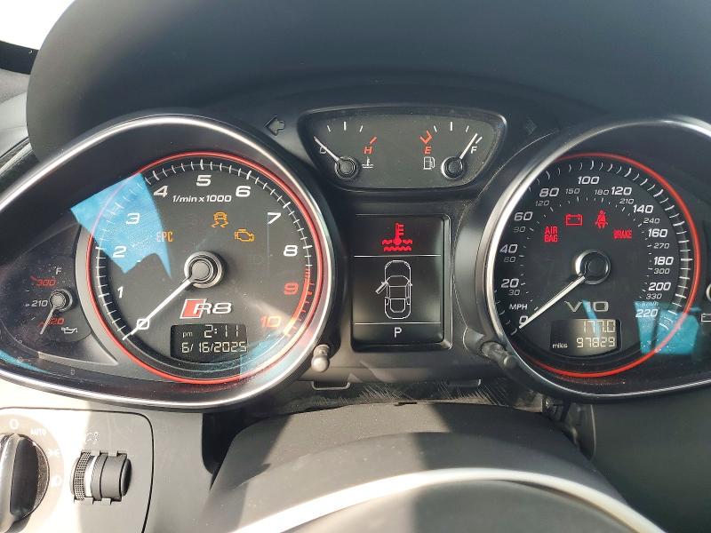 صورة رقم 9 من المزاد - 2015 AUDI R8 مع VIN WUAKNAFG7F7001816