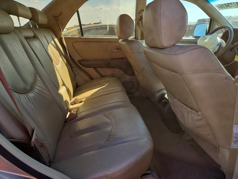 Photo 10 from auction – 2000 LEXUS RX with VIN JT6HF10UXY0148461