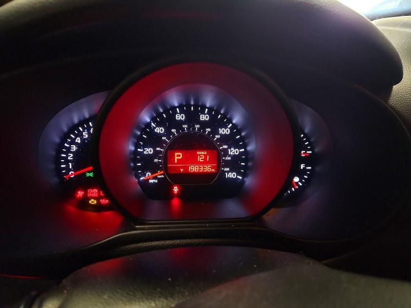 Снимка 9 от търг – 2016 KIA SOUL с VIN KNDJN2A29G7374657