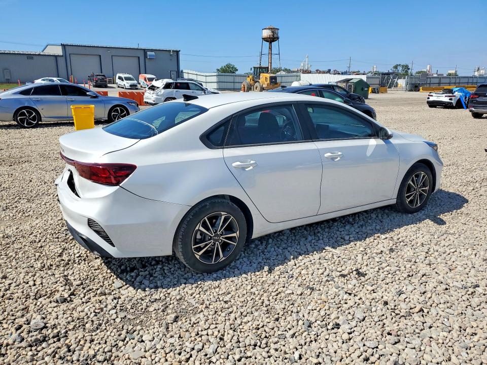 Photo 3 from auction – 2024 KIA FORTE with VIN 3KPF24AD2RE839925